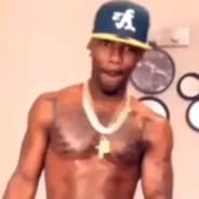 The Naked Barber ????????????