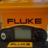 FLUKE⇄
